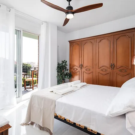 Mar De La Abadia Rooms Shared Apartment Malaga Exterior photo